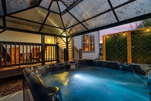 Terrace/patio - New Cabin with modern décor-Near Dollywood*HotTub-Pool-Arcade-Game Room (Pigeon Forge)