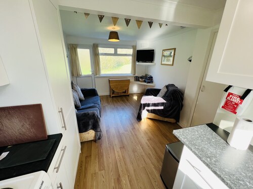 2 Bedroom Chalet SB177, Sandown, Isle of Wight, Free Wifi