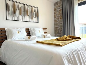 1 bedroom, WiFi, bed sheets - Chambre privée au sud de Porto (romariz)