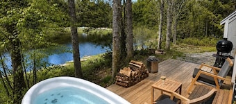 Tranquil Cottage at FarAway Pond
