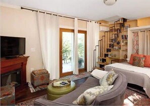 1 bedroom, iron/ironing board, travel crib, free WiFi