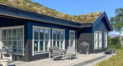 Awesome home in Stranda with WiFi