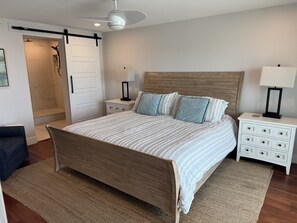 3 habitaciones, escritorio, tabla de planchar con plancha y wifi gratis