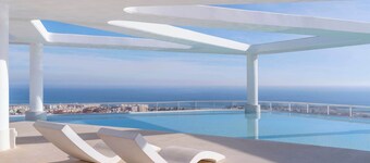 Gran Canet | Walk to Beach | Sea Views | Sauna+Gym