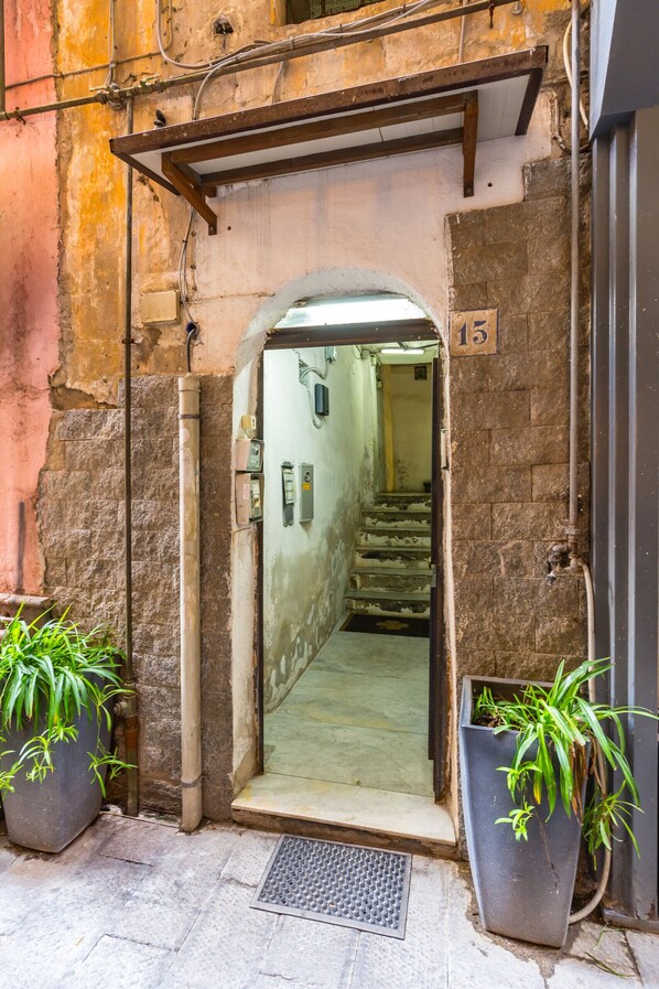 Interior - Al Borgo Orefici Apartment by Wonderful Italy (Napoli)