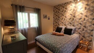 2 bedrooms, Internet, bed sheets