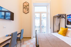 1 quarto, Wi-Fi de cortesia, roupa de cama