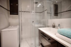Hair dryer, towels