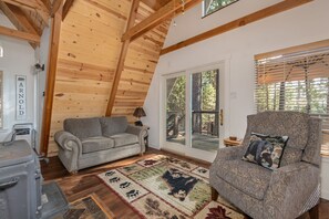 TV, fireplace, video games, DVD player - La Belle Cabine-Lake Access (Arnold)