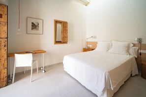 2 slaapkamers, een bureau, reisbedje, gratis wifi