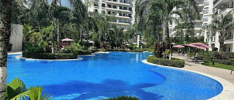 室外泳池