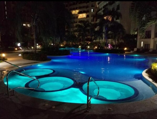 Bloc d'apartaments, 3 dormitoris, accessible, fumadors | Piscina | Piscina a l'aire lliure