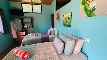Standard Double Room | 1 bilik tidur, peti besi dalam bilik, dihias secara berasingan, meja