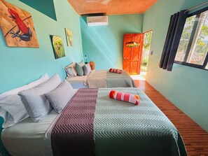 Room Frog | In-room safe, individually decorated, desk, blackout drapes - Hotel Vista Bonita (Parrita)