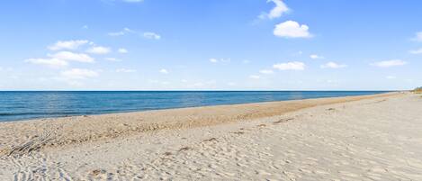 Beach nearby, sun-loungers