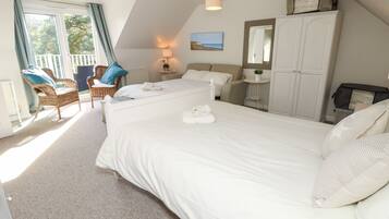 6 bedrooms, individually decorated, individually furnished, free WiFi