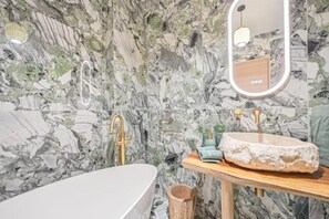 Bathroom - Luxury 1 Bedroom Foch - Paris 16 (Paris)