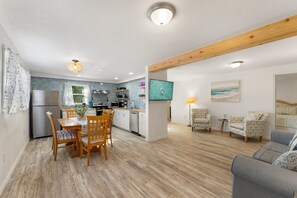 Interior - "Sunset Seas 217A" Sleeps 9-3 bedroom house (Panama City Beach)