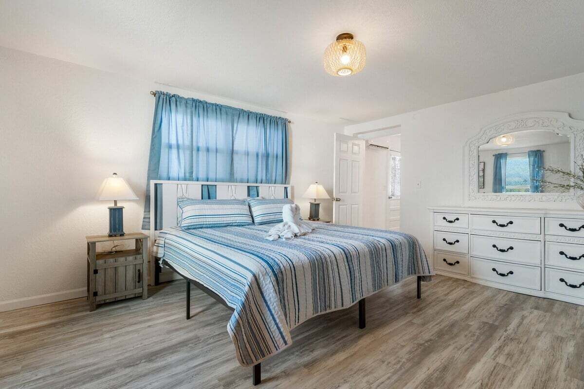 3 habitaciones, wifi gratis, ropa de cama y acceso para silla de ruedas 