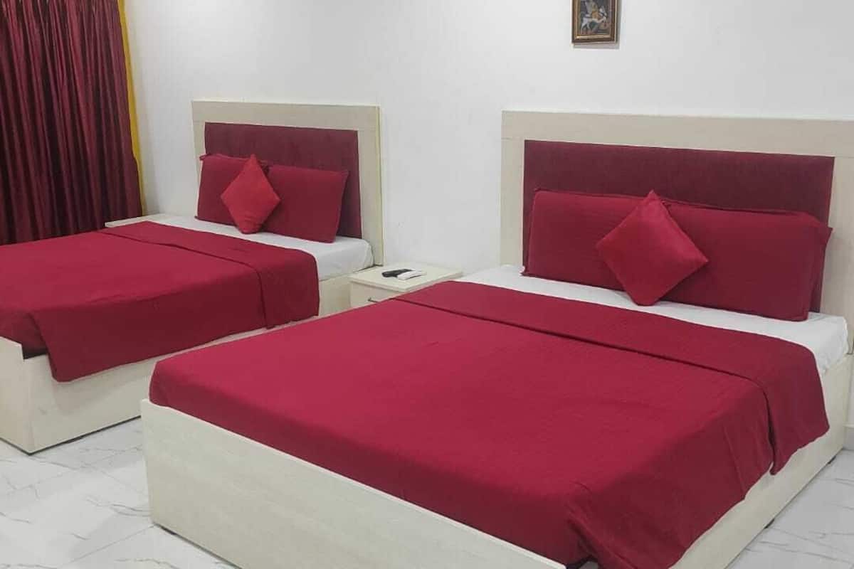 Family Quadruple Room, 2 Bedrooms, Non Smoking | Desk, soundproofing, free WiFi, bed sheets