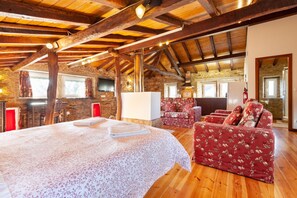 Iron/ironing board, internet, bed sheets