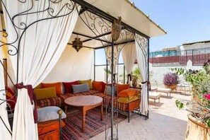 Terrace/patio - 4 Transfert Gratuit Vers le Riad , à Votre Arrivée (Marrakech)