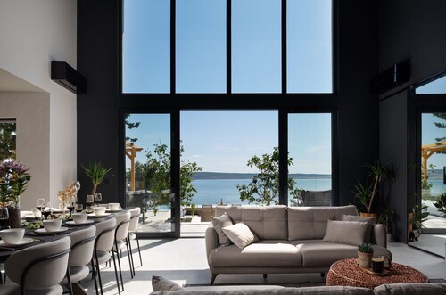 Luxury villa Sea Milady Zadar with heated pool, sauna, jacuzzi in Starigrad