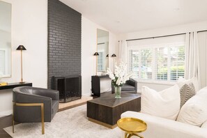 TV, fireplace - The Desert Dream - Hot Tub, Pool, Putt Putt (Scottsdale)