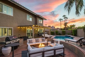 Terrace/patio - The Desert Dream - Hot Tub, Pool, Putt Putt (Scottsdale)