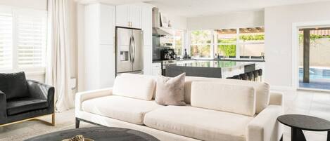 Télévision, cheminée