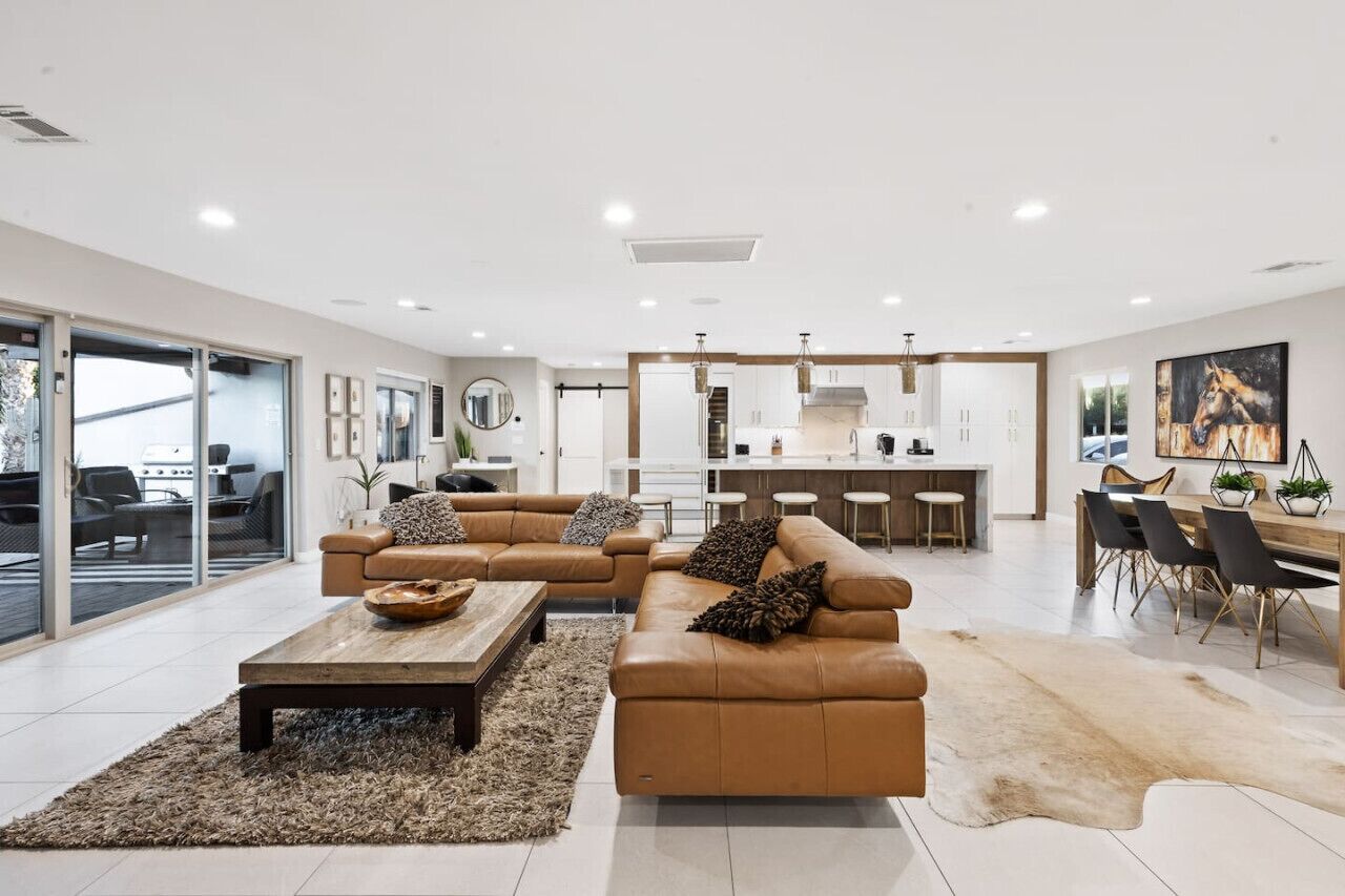 Smart TV, table tennis