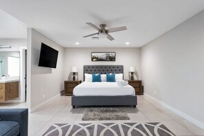 3 bedrooms, desk, iron/ironing board, travel cot