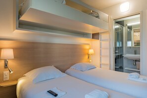 Premium-Dreibettzimmer | 1 Schlafzimmer, kostenloses WLAN, Bettwäsche