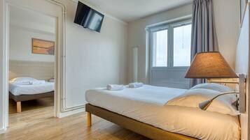 Family Room | Free WiFi, bed sheets