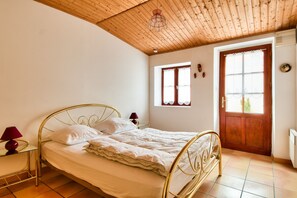 2 bedrooms, free WiFi