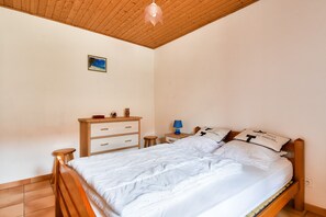 2 bedrooms, free WiFi