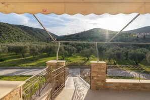 Exterior - Paul's American Mansion- Volos suburb (Volos)