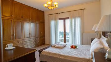 Panoramic Villa | 4 bedrooms, individually decorated, individually furnished