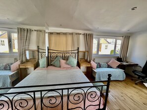 4 bedrooms, WiFi, bed sheets