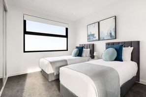 Apartamento, 2 habitaciones, 2 baños | Tabla de planchar con plancha, wifi gratis, ropa de cama