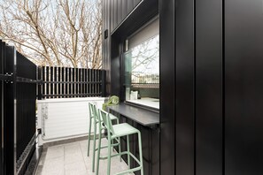 Apartamento, 2 habitaciones | Balcón