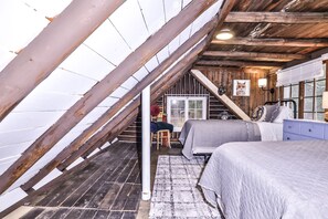 1 bedroom, desk, free WiFi, bed sheets
