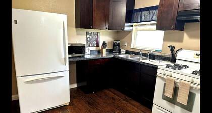 A comfortable 1bed 1 bath apartment located in a quit community.
