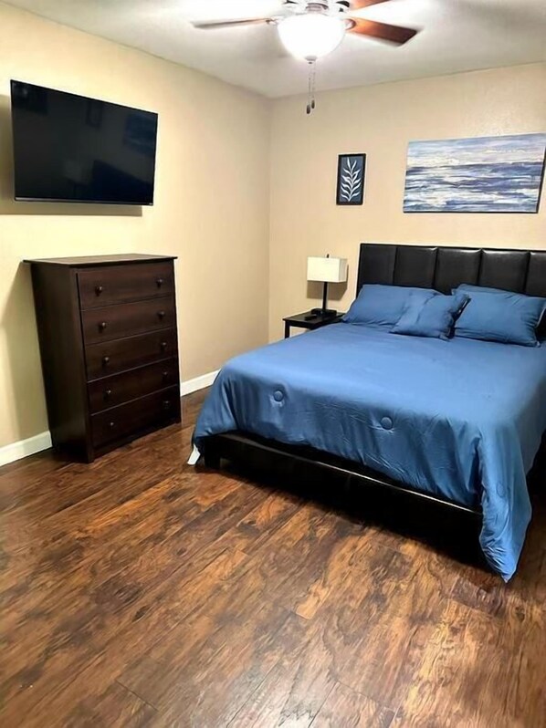 1 quarto, Wi-Fi de cortesia, roupa de cama