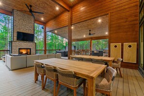 Dining - Lost In The Pines in Hochatown/Broken Bow (Broken Bow)