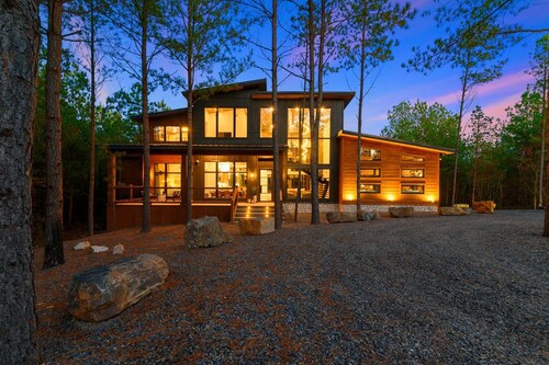 Lost In The Pines in Hochatown/Broken Bow