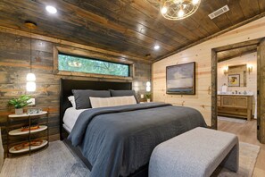 5 quartos, ferros/tábuas de passar roupa, Wi-Fi, roupa de cama
