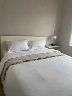 2 quartos, ferros/tábuas de passar roupa, Wi-Fi de cortesia