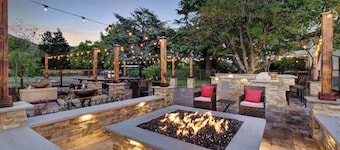 Casa Bella Estate in Wine Country w/ New Pool!