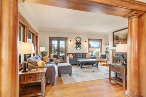 TV connectée, cheminée